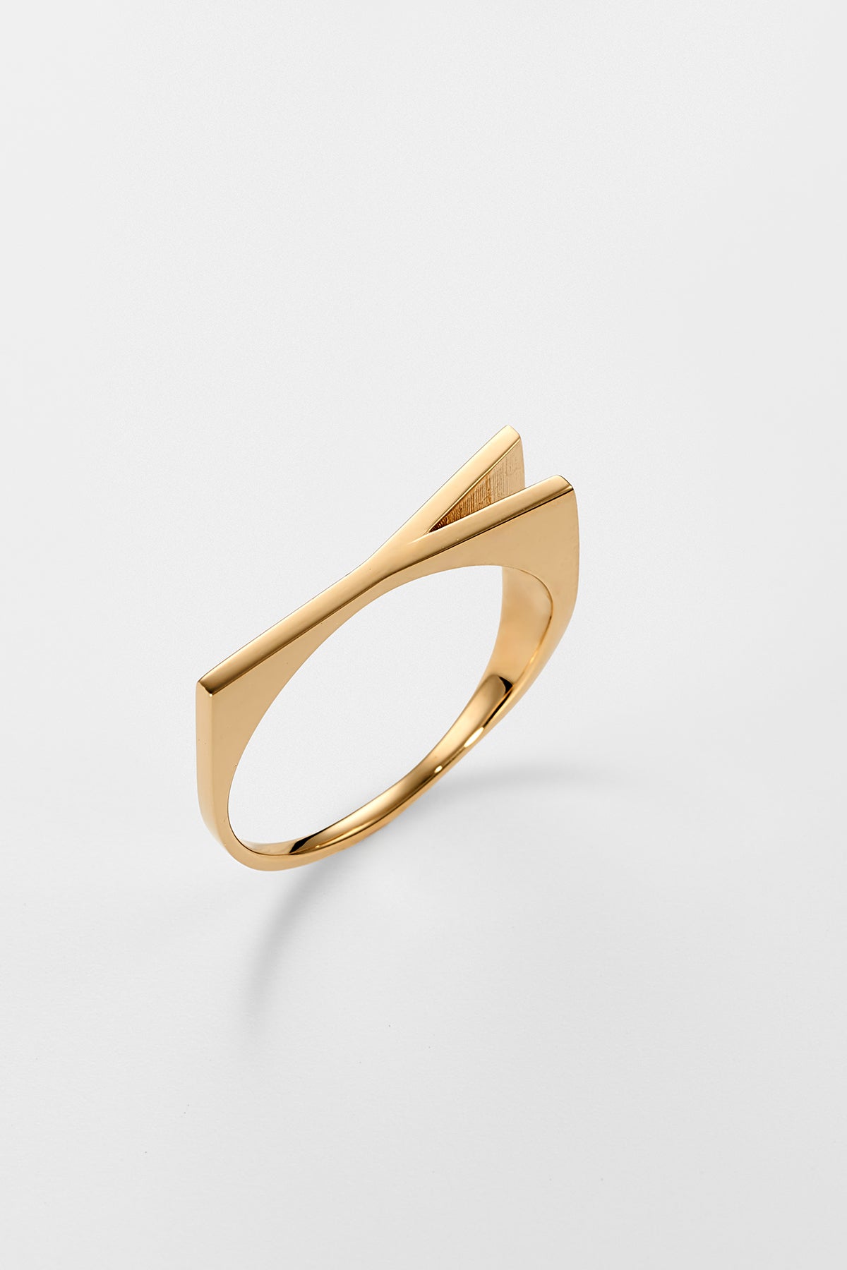 イニシャルリング