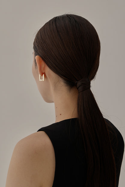 23　Every “Rectangle” Pierced
